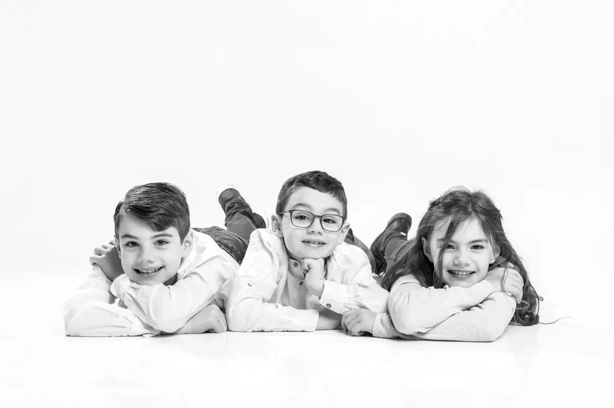 Portrait famille studio Guebwiller — Studio Deux-Quatre